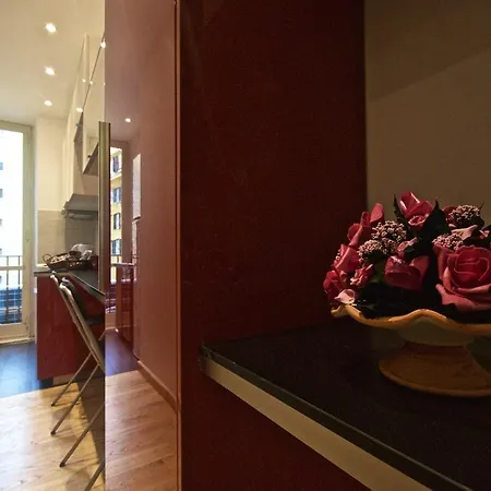 Piramide House Rome